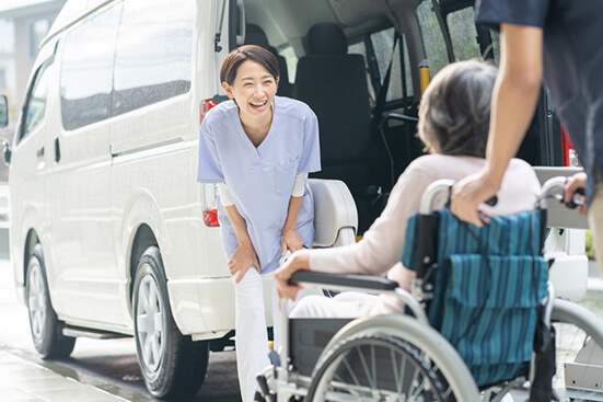 デイサービス利用者様のお迎え風景